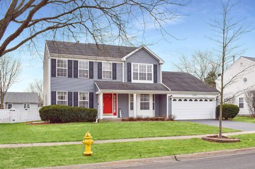 1370 Lilac Ln, Carol Stream, IL 60188-3369