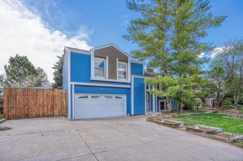 937 Salida St, Denver, CO 80017-3208