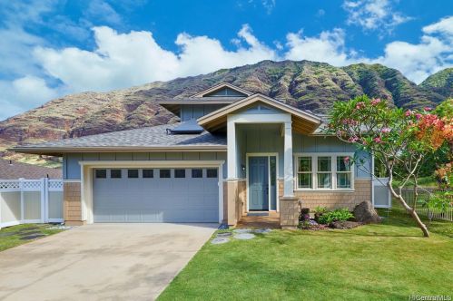 84800 Maiola St, Nanakuli, HI 96792-4620