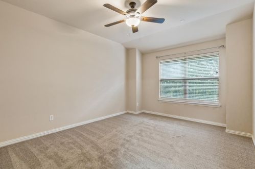 3622 Boxwood Dr, Garland TX 75040-8798 exterior