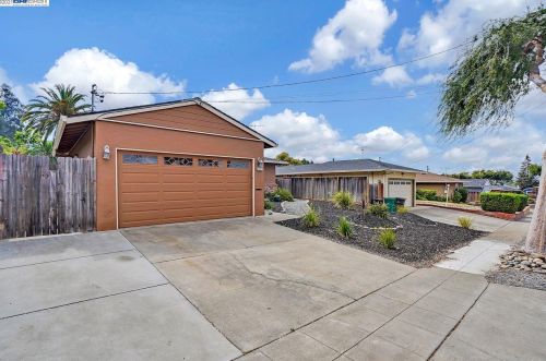 677 Elizabeth Way, Hayward, CA 94544-7736
