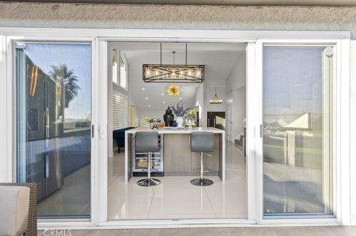 1130 Old Phillips Rd, Glendale CA  91207-1112 exterior