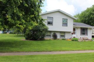 203 David Dr, Winnebago, IL 61088-9795
