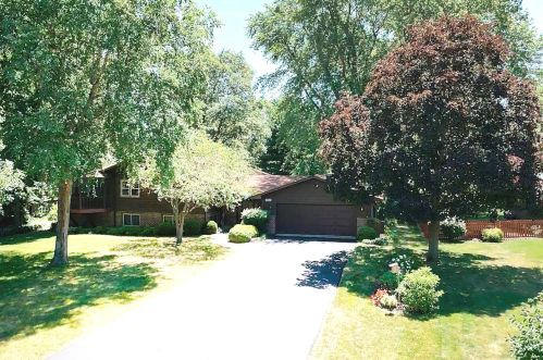 5860 Muriel Ln, Saint Anne, IL 60964-4443