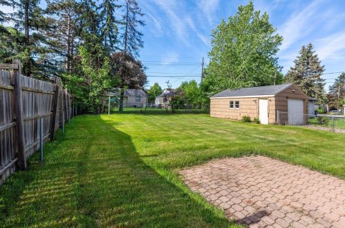 1728 Clear Ave, Saint Paul MN  55106-2224 exterior