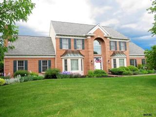 1415 Rosepointe Dr, York, PA 17404-9170