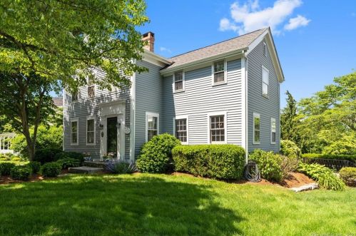 51 Main St, Essex, CT 06426-1175