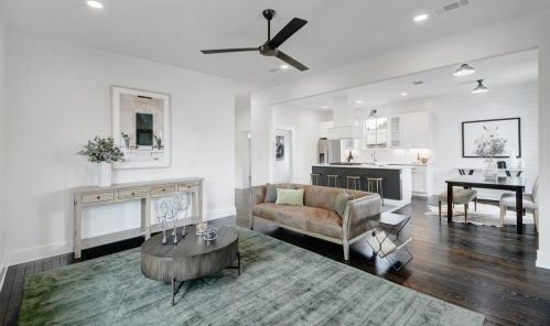 4703 Delores Ave, Austin TX  78721-2001 exterior