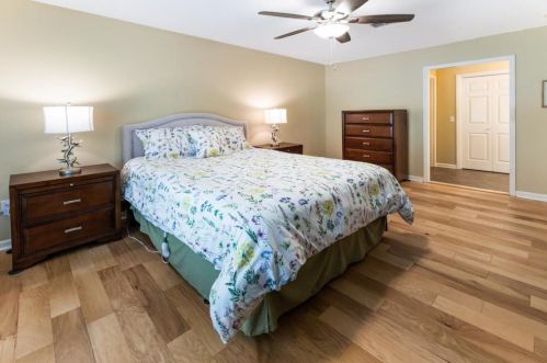 312 Hollyfax Cir, Atlanta GA  30328-5702 exterior