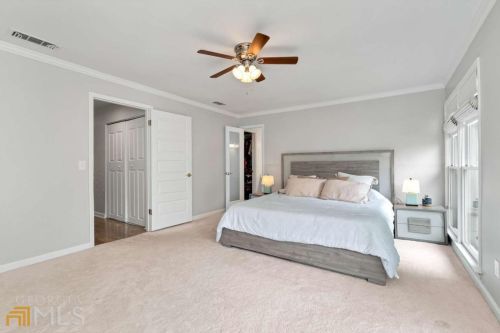 302 Brandywine Cir, Atlanta GA  30350-2002 exterior
