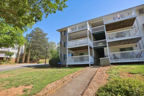 1416 Fox Hall Ln, Atlanta GA 30316 exterior