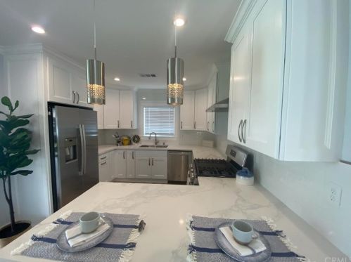 14412 Cordary Ave, Hawthorne CA  90250-8340 exterior