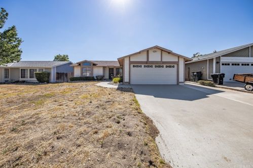5786 Christopher St, San Bernardino, CA 92407-2282