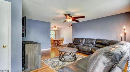 13 Marudy Dr, Clinton, NJ 08809-1220