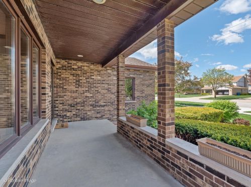 1223 Itasca Rd, Addison, IL 60101-1128