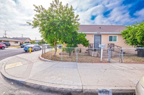 6502 Perry Rd, Bell, CA 90201-1828