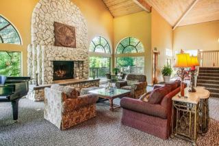 5033 Foothills Rd, West Linn OR  97034-3166 exterior