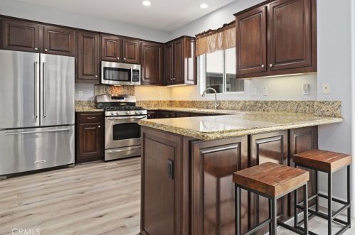 8721 Heatherwood Rd, Anaheim CA  92808-1690 exterior