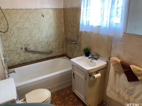 305 200, Mount Pleasant UT 84647-1235 exterior