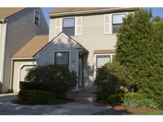 1 Larson Dr, Hampstead, NH 03841-2262