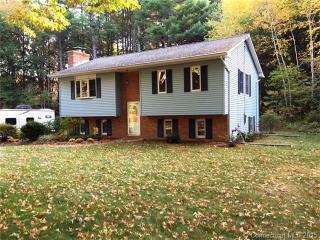 124 Lovers Ln, Plainfield, CT 06374-1526