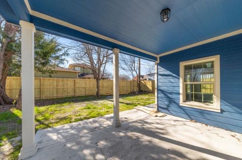 1030 Annie St, Fort Worth TX  76104-1505 exterior