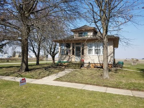 207 5th Ave, Nekoma, IL 61490-9776