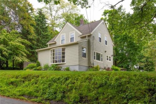 146 Randall Ave, Warwick, RI 02889-6508