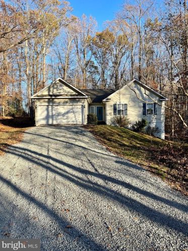 8137 Hoover Dr, Owens, VA 22485-2100