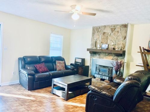 115 Adrian Dr, Stockbridge GA  30281-3009 exterior