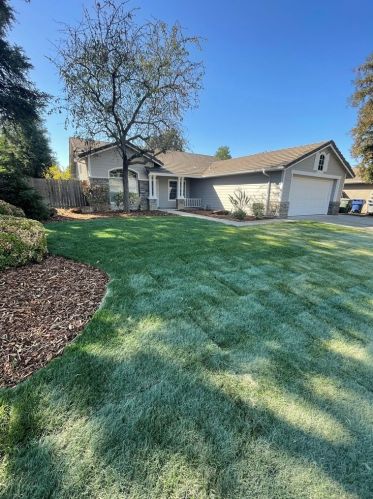 2852 Purvis Ave, Clovis, CA 93611-6910