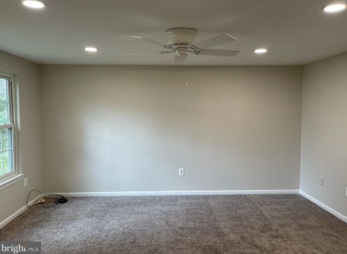 15034 Shamrock Ridge Rd, Silver Spring MD 20906-6107 exterior