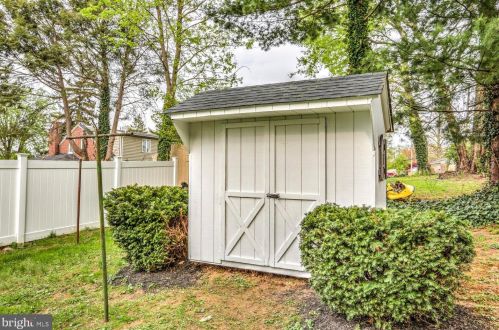 111 Eastman Ave, Lancaster PA  17603-4476 exterior