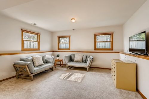 224 Oak St, Elmhurst IL  60126-2632 exterior