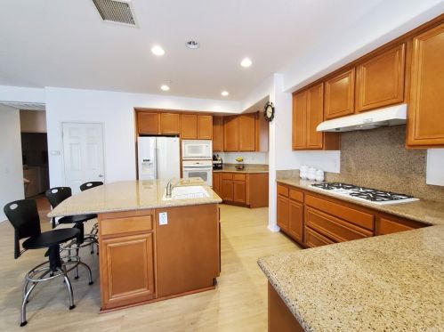 9464 Calico Trl, Riverside CA  92508-6836 exterior