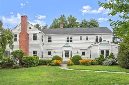 39 John St, Greenwich CT  06831-2608 exterior