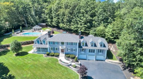 127 Hooksett Rd, Auburn, NH 03032-3230