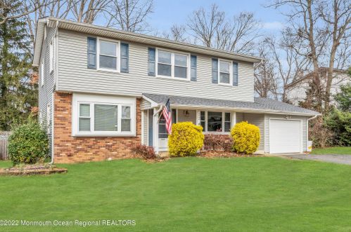 22 Adelphi Dr, Jackson Twp, NJ 08527-2302