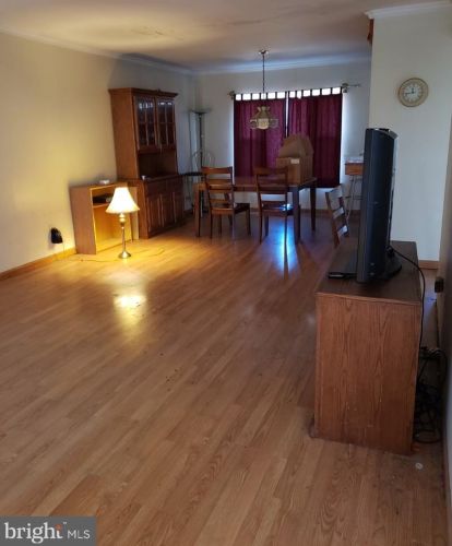 2622 Gateway Dr, Harrisburg, PA 17110-3508