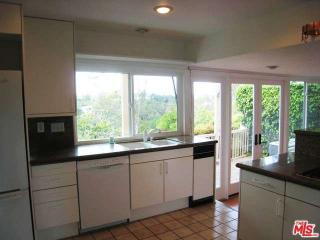 10228 Mossy Rock Cir, Los Angeles CA  90077-2114 exterior