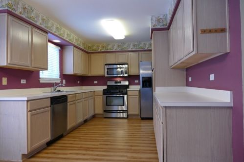 2832 Skylane Dr, Naperville IL  60564-8412 exterior