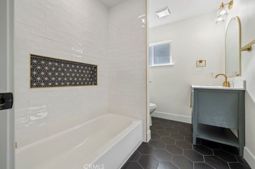 1541 Wellington Ave, Santa Ana CA exterior