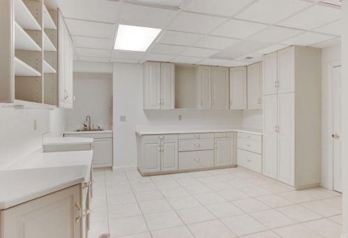 2938 Habersham Way, Atlanta GA  30305-2800 exterior