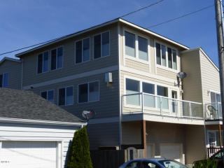 914 Bay View Ln, Newport, OR 97365-4830