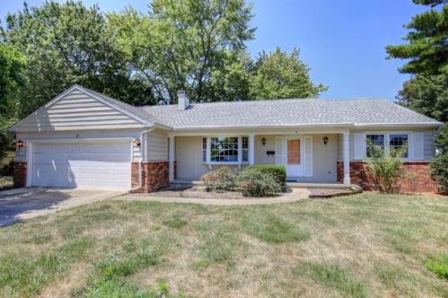 2 Angela Ct, Savoy, IL 61874-9447