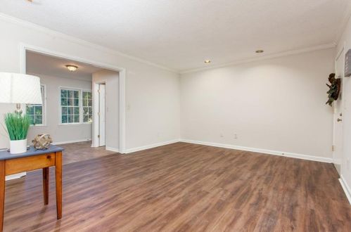 100 De Arc Pl, Atlanta, GA 30327-1017