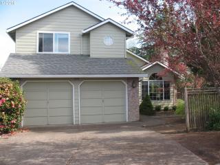 7400 165th Pl, Beaverton OR  97007-6377 exterior
