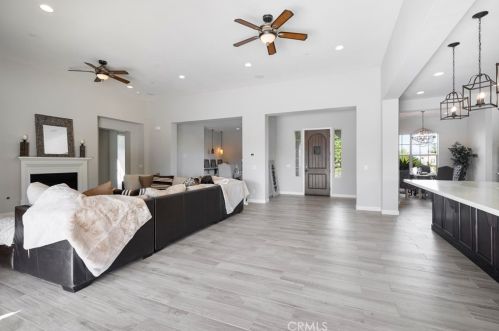 7756 Kingdom Dr, Riverside CA  92506 exterior