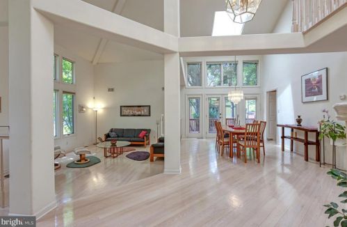 283 Sayre Dr, Princeton NJ  08540-5872 exterior