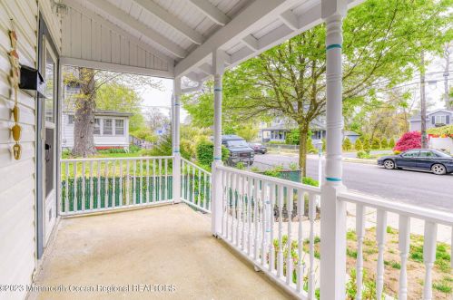 819 Dunlewy St, Tinton Falls NJ  07712-5738 exterior